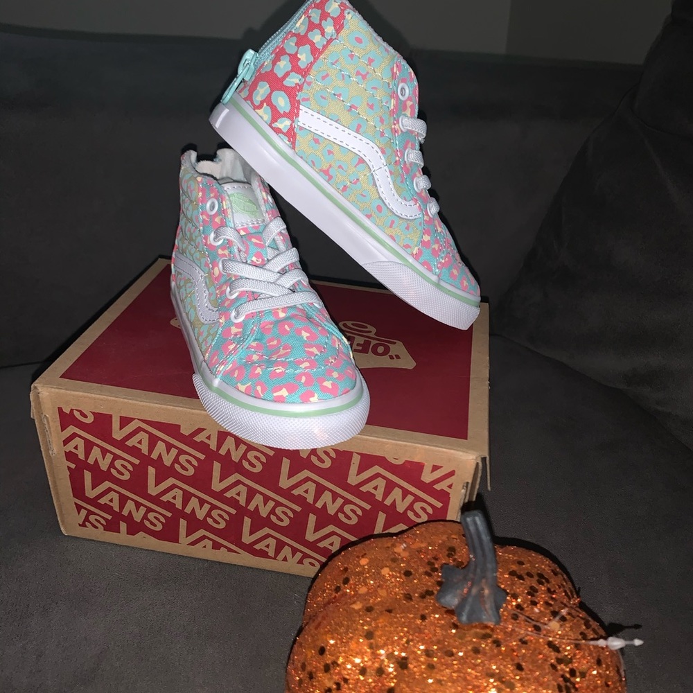 Sk8 Hi Zip Leopard Cir Stwbry Pink & Blue Van